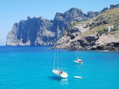Finca Son Macia amplia piscina jardines en Selva cerca de playas