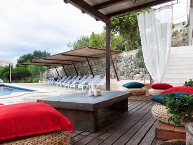 Casa de Can Riera con Piscina Comunitaria