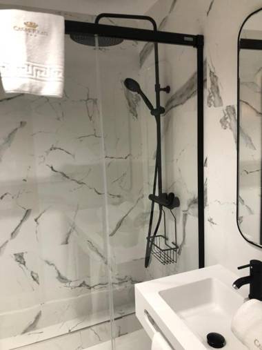 Luxury Apartment with Jacuzzi