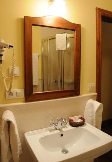 Airas Nunes by Pousadas de Compostela