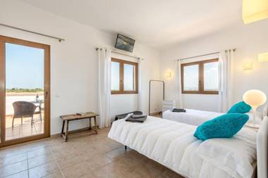 Villa Can Turquesa / Casa Turquesa