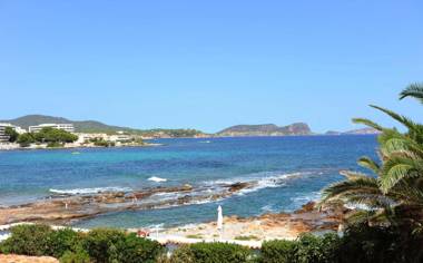 Jacaranda Apartments