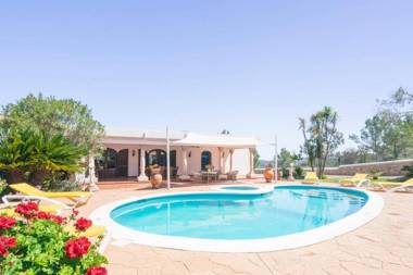 3 bedrooms villa with private pool furnished garden and wifi at Santa Eularia des Riu