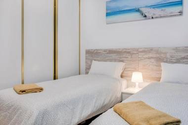 Three bedroom apartment II near SC