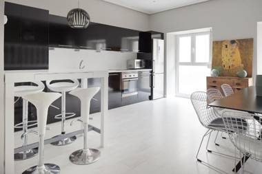 Colon by FeelFree Rentals