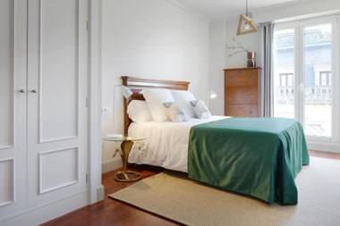 Garibay Terrace Apartment by FeelFree Rentals