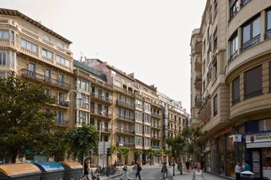 Dear Oldie Apartment by FeelFree Rentals