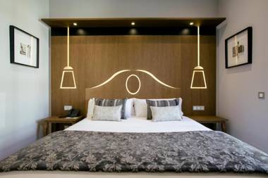 Legazpi Doce Rooms & Suites