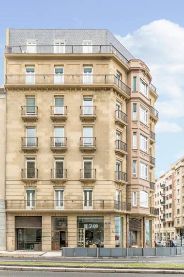 Zurriola Suites2 by Forever Rentals