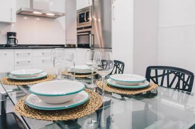 Easo Apartment by People Rentals