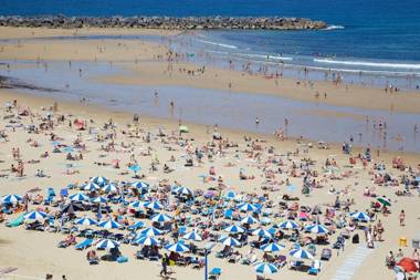 Always Easy I Zurriola