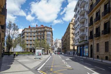 Moon River by FeelFree Rentals