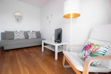 Modern Apartment with Spacious Terrace