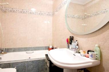 2 bedrooms appartement with jacuzzi balcony and wifi at Donostia