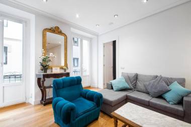 Beach & City - Neighbourhood of Gros