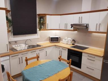 Beach & City - Neighbourhood of Gros