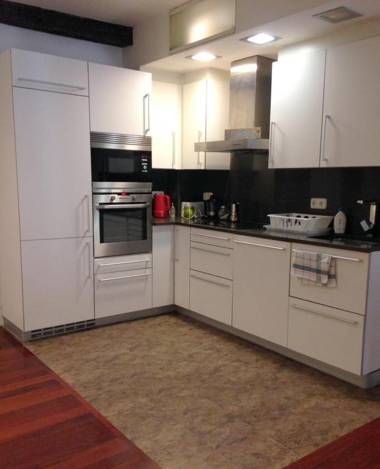 Central Spacious and Authentic Family Apartment