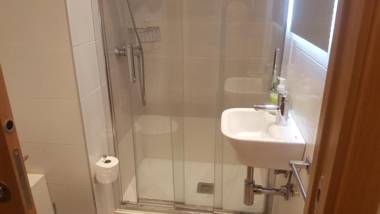 Apartamento Amplio y Central a pie de Playa la Concha