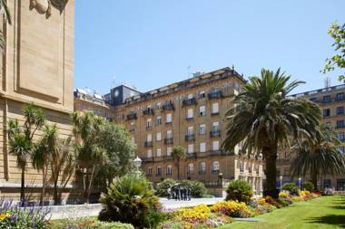 La Belle Suite by FeelFree Rentals