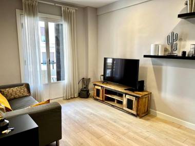 CABERNET SAUVIGNON APARTMENT. SURF BEACH