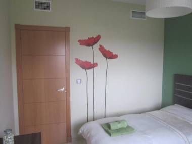 2108-Nice apt with pool close from beach and bars