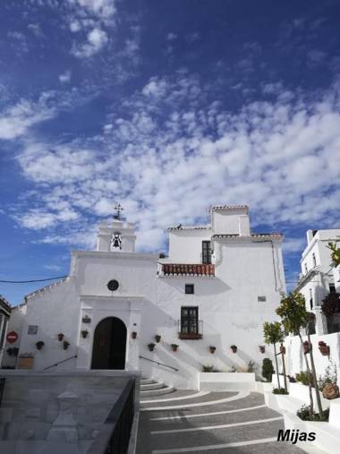 2204-Luxury apt on the beachnewon duquesa port!