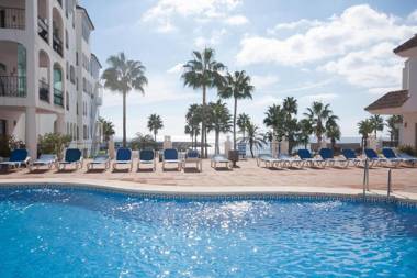 2233-Lovely 2 bedrooms on the beach pool and port