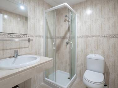 2284-Apt with big terrace with sea view