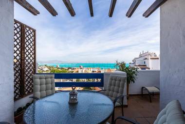 Penthouse Duquesa Suites