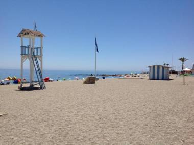 2091- Apt close from all amenities