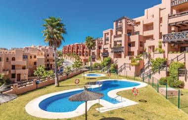 2311-modern apt with sea and pool views