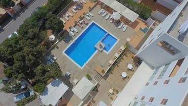 Apartamentos San Antonio Beach