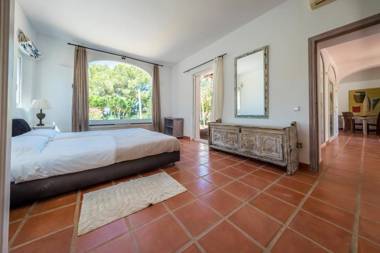 Exclusive Villa in Porroig