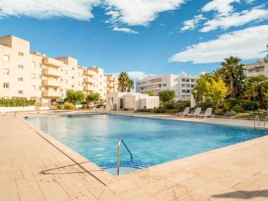 Pretty Holiday Home in Sant Josep de Sa Talaia near Sea