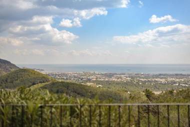 Villa Bellavista has stunning views and a private infinity pool