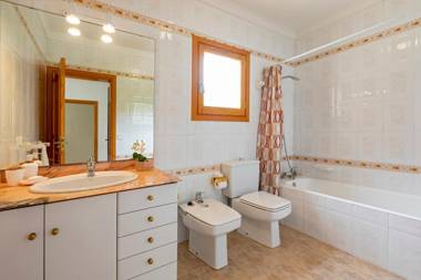 Villa in Ibiza Town sleeps 6 - Can Damia