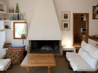 A pleasantly furnished villa in a wooded area. The villa enjoys tranquillity and privacy.