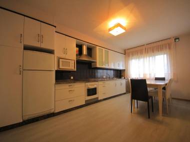 Large sunny apartment in Sanxenxo with direct access to the beach