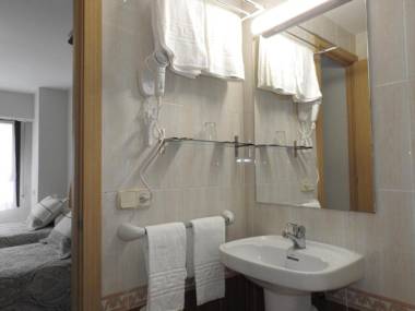 Hostal Noray y Hostal Rigau