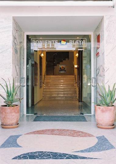 Apartamentos Poniente Playa