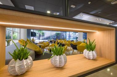 Hotel California Palace