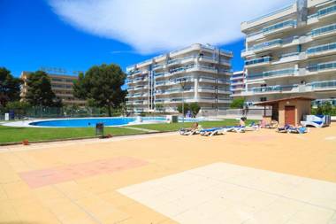 UHC Larimar Family Complex