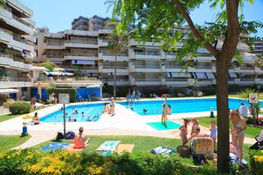 UHC PLAYAMERO Family Complex