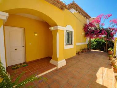Cheerful Holiday Home in Salobre a with Private Pool