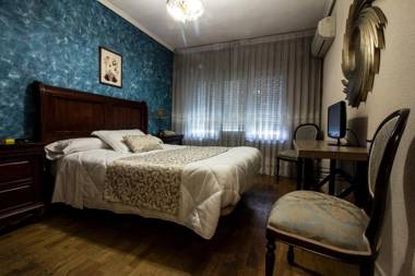 Hostal Goya Suites