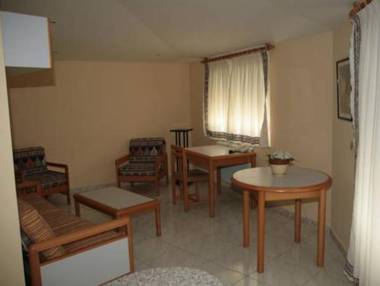 Casablanca Hotel Studios