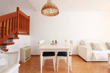 Global Properties Adosado en la playa con piscina