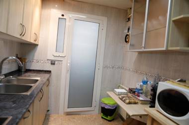 Piso exterior completo a 20' de Barcelona.