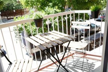 Piso exterior completo a 20' de Barcelona.