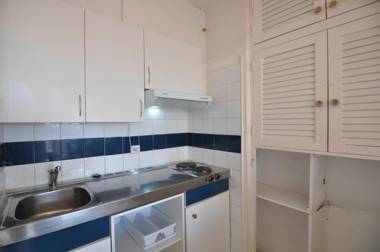 RNET - IR 1-48 - Studios Roses Costa Brava